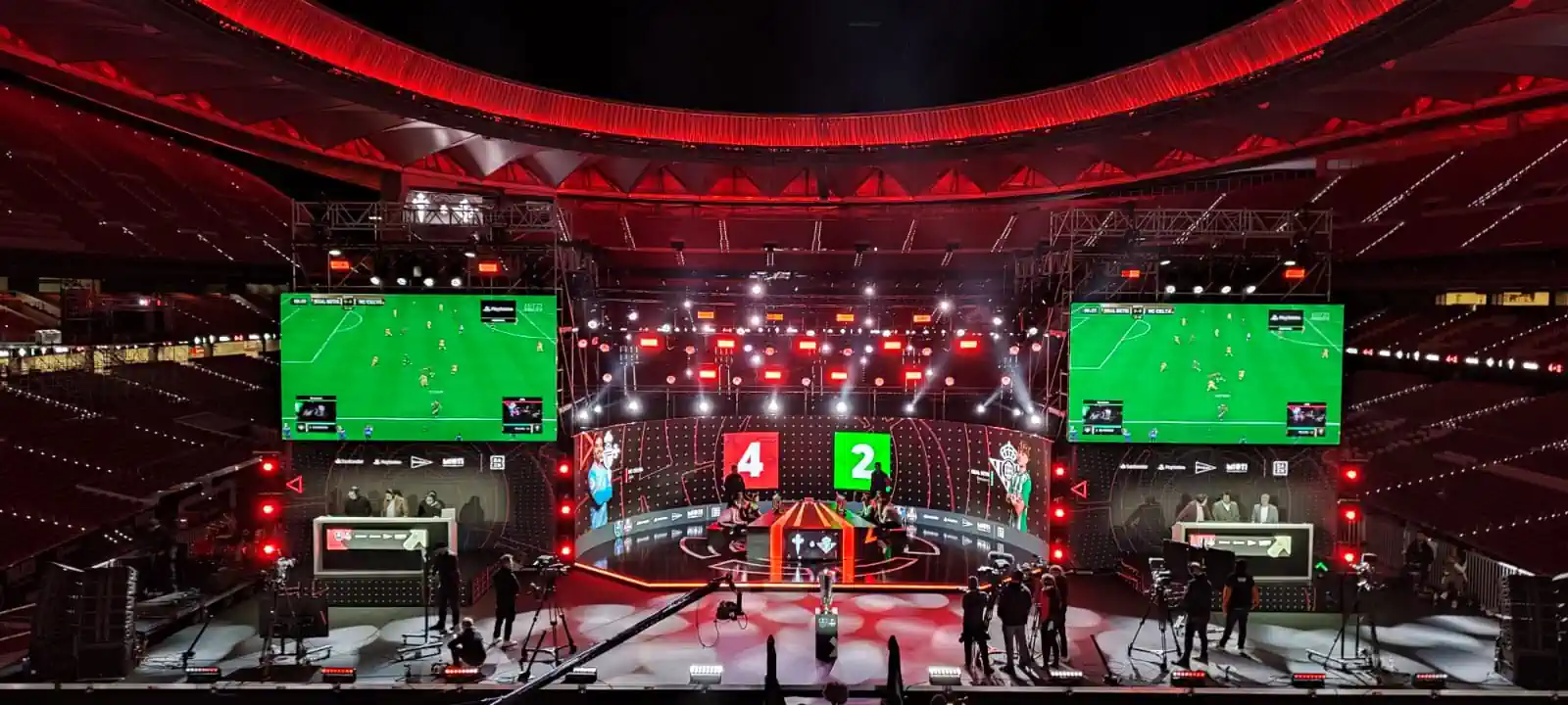 Montaje evento final metropolitano eLaliga Santander
